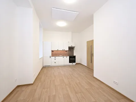 Pronájem bytu 1+kk, Praha - Holešovice, Komunardů, 32 m2