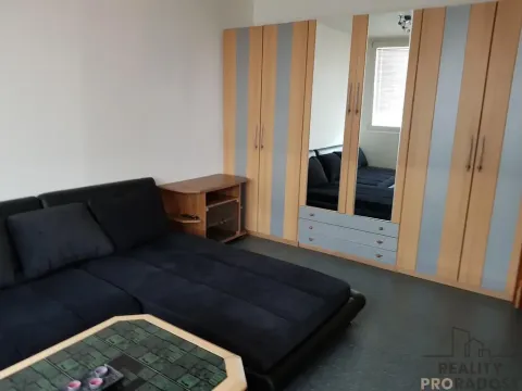 Pronájem bytu 1+1, Kladno, Vodárenská, 28 m2