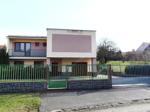 Prodej rodinného domu, Chrast, Chrašická, 250 m2