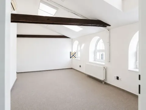 Pronájem kanceláře, Praha - Smíchov, Nádražní, 57 m2