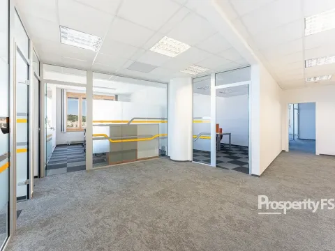 Pronájem kanceláře, Brno - Štýřice, Pražákova, 142 m2