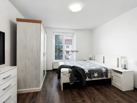 Prodej bytu 2+1, Mníšek pod Brdy, 5. května, 60 m2