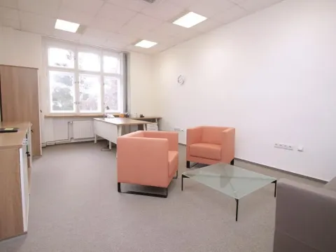Pronájem kanceláře, Praha - Smíchov, Bozděchova, 213 m2