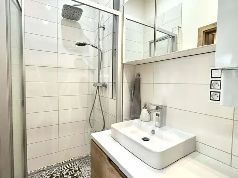 Pronájem bytu 3+kk, Praha - Libeň, V Holešovičkách, 70 m2