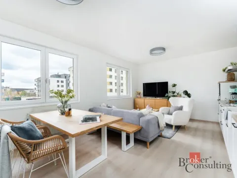 Prodej bytu 3+kk, Praha - Vysočany, Svatošových, 71 m2