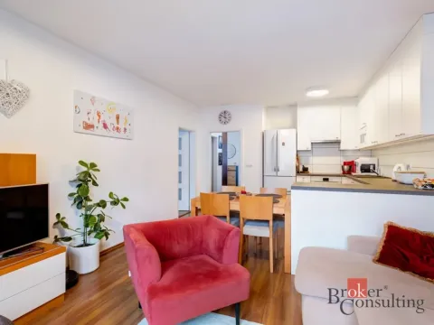 Prodej bytu 3+kk, Praha - Zbraslav, Jiřího Mašína, 82 m2