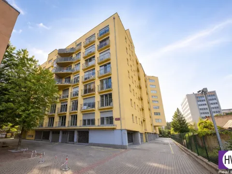 Prodej bytu 2+1, Praha, Na Harfě, 95 m2