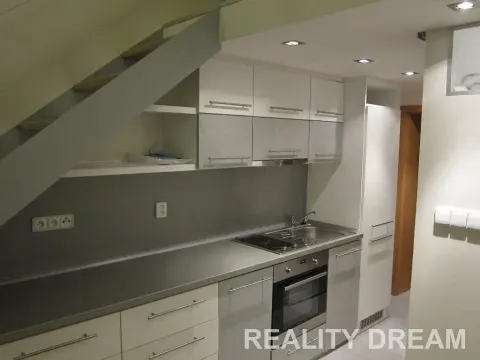 Pronájem bytu 1+kk, Praha - Krč, Štúrova, 33 m2