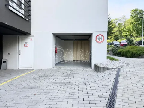 Prodej garáže, Praha - Vinohrady, Perucká, 15 m2