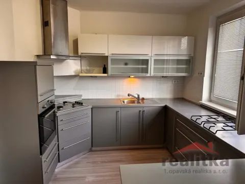 Prodej bytu 3+1, Opava - Město, U Fortny, 79 m2