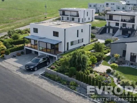 Pronájem rodinného domu, Červené Pečky, Hrabáňova, 210 m2