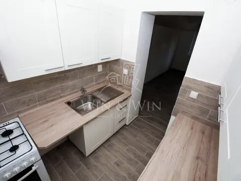 Pronájem bytu 2+kk, Praha - Vršovice, Sámova, 47 m2