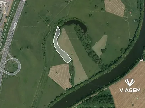 Prodej podílu pole, Hradec Králové, 1004 m2