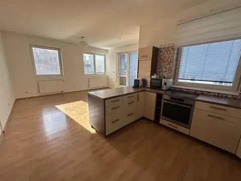 Pronájem bytu 2+kk, Praha - Řeporyje, Dělená, 57 m2