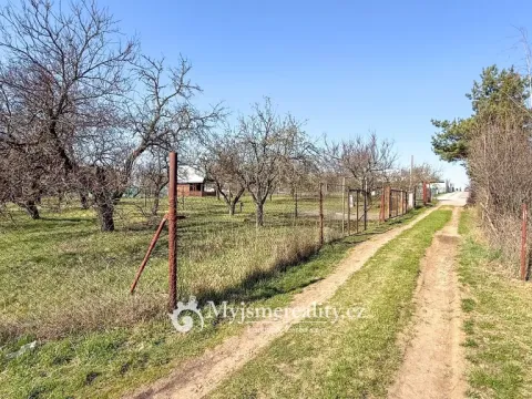 Prodej zahrady, Suchohrdly, 1465 m2