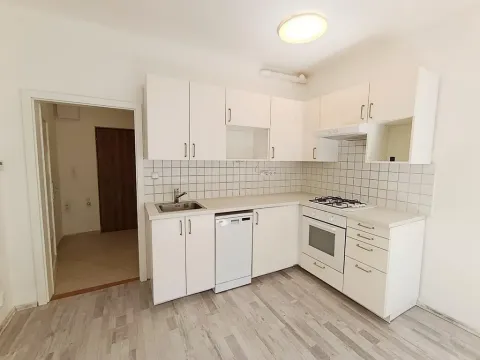 Prodej bytu 2+kk, Praha - Žižkov, Žerotínova, 35 m2
