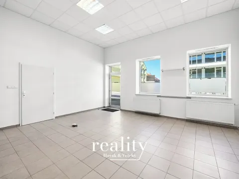 Pronájem kanceláře, Znojmo, Jarošova, 30 m2