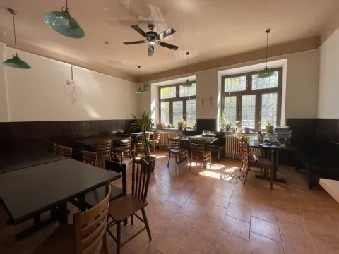 Pronájem restaurace, Praha - Košíře, Pod Kavalírkou, 130 m2