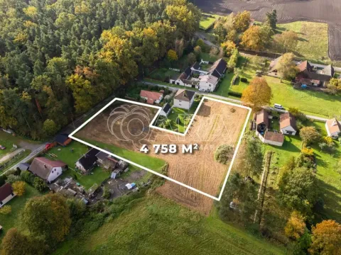 Prodej pozemku pro bydlení, Třeboň, 4758 m2