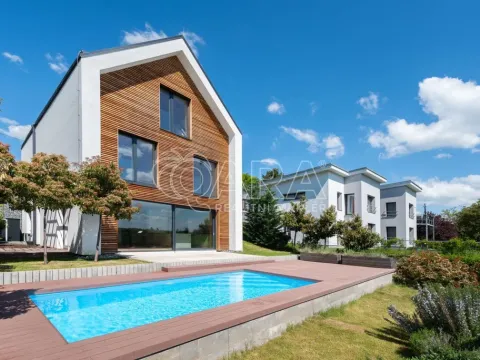 Prodej rodinného domu, Statenice, Nad Vinicí, 270 m2