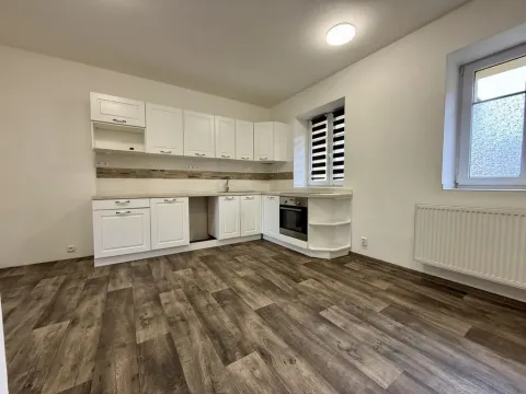 Prodej rodinného domu, Lhotka nad Labem, 96 m2