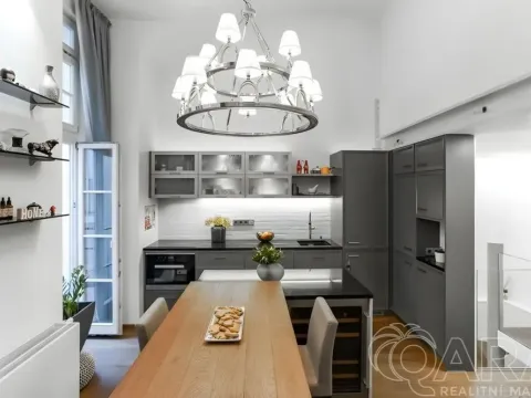 Prodej bytu 2+1, Praha - Nové Město, Soukenická, 62 m2