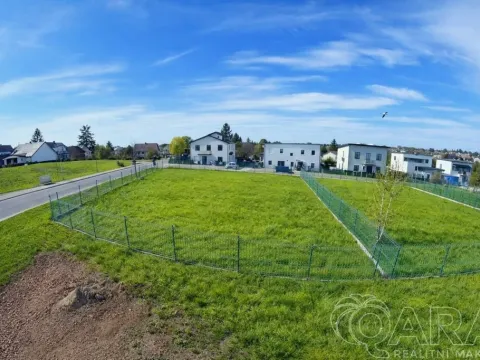 Prodej pozemku pro bydlení, Praha - Kyje, Pivoňská, 694 m2