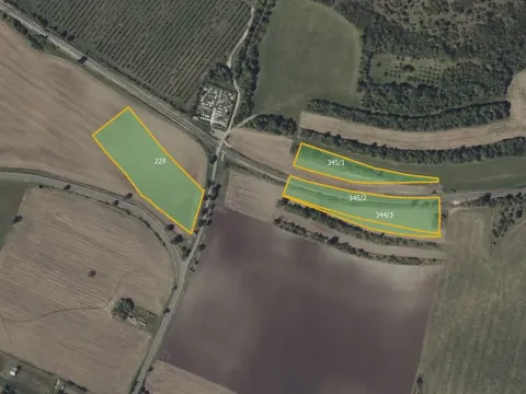 Prodej pole, Děčany, 19156 m2