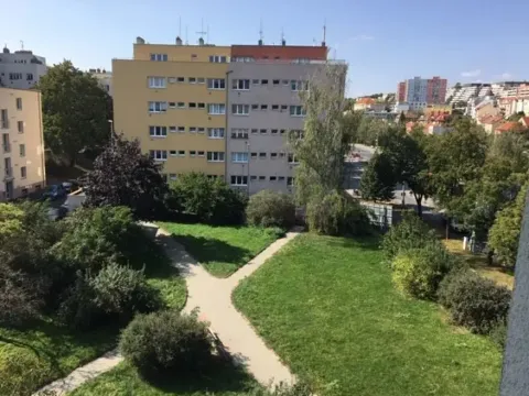 Pronájem bytu 1+1, Praha - Břevnov, Nad Kajetánkou, 40 m2