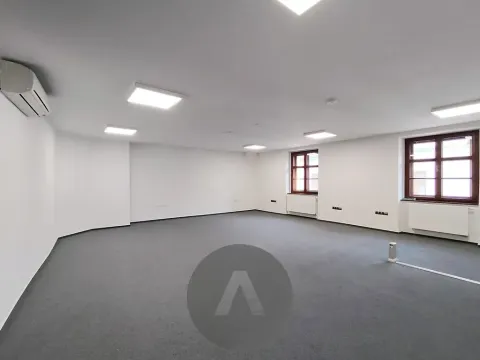 Pronájem kanceláře, Olomouc, Horní náměstí, 56 m2