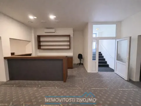 Pronájem obchodního prostoru, Znojmo, Holandská, 142 m2