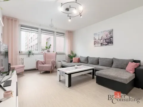 Prodej bytu 3+1, Orlová - Lutyně, Karla Dvořáčka, 71 m2