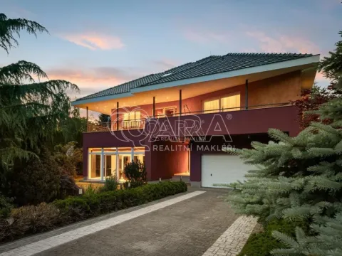 Prodej rodinného domu, Praha - Kolovraty, V louce, 470 m2