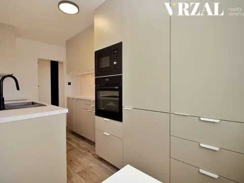 Prodej bytu 3+1, Plzeň, Železničářská, 76 m2