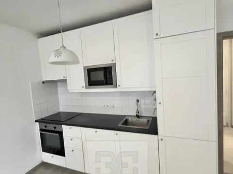 Pronájem bytu 1+kk, Praha - Stodůlky, Toufarova, 33 m2