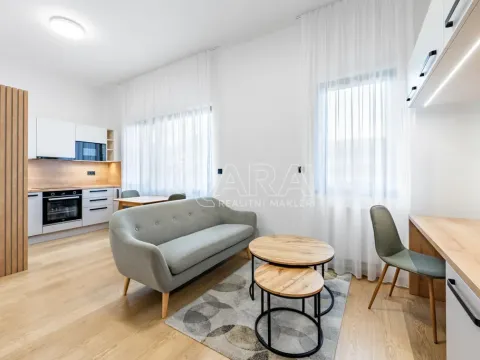 Pronájem bytu 1+kk, Praha - Karlín, Pobřežní, 31 m2