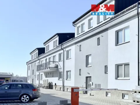 Pronájem kanceláře, Pardubice - Semtín, 28 m2