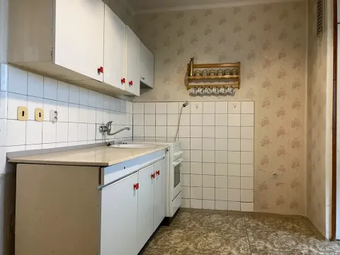 Prodej bytu 2+1, Třinec, Máchova, 56 m2