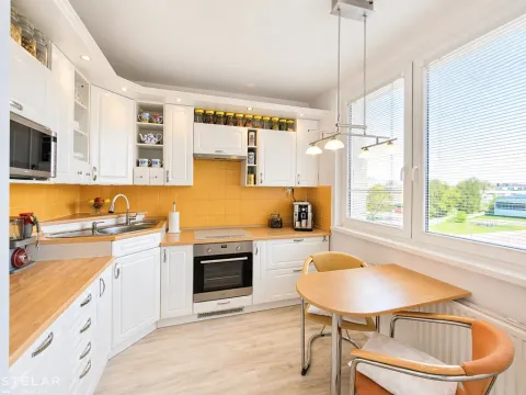 Prodej bytu 3+1, Frýdek-Místek - Frýdek, Novodvorská, 73 m2