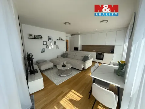 Pronájem bytu 3+kk, Praha - Břevnov, Ve Střešovičkách, 69 m2