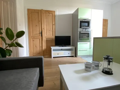 Pronájem bytu 3+kk, České Budějovice, Dobrovodská, 70 m2