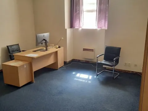 Pronájem kanceláře, Praha, Dobrovského, 28 m2