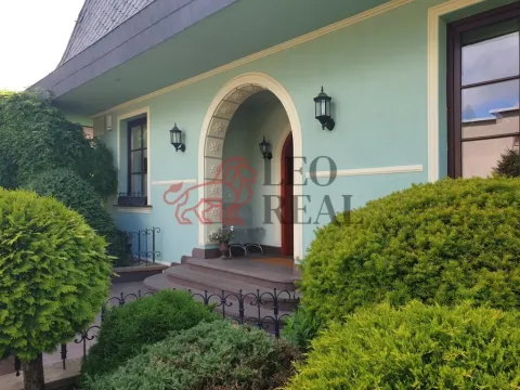 Prodej vily, Říčany - Strašín, Modřínová, 458 m2