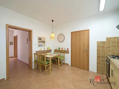 Prodej rodinného domu, Líšťany, V Poustkách, 85 m2