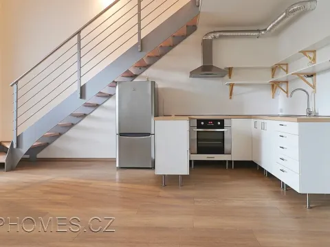 Pronájem bytu 2+kk, Praha - Libeň, U libeňského pivovaru, 56 m2