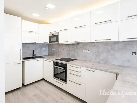 Pronájem bytu 2+kk, Praha - Černý Most, Breitcetlova, 45 m2