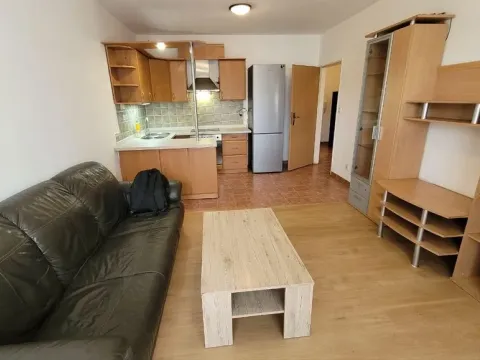 Pronájem bytu 2+kk, Praha - Radotín, Josefa Kočího, 47 m2
