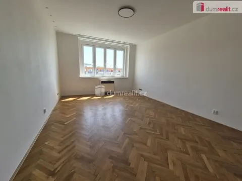 Pronájem bytu 1+kk, Praha - Vršovice, Přípotoční, 27 m2