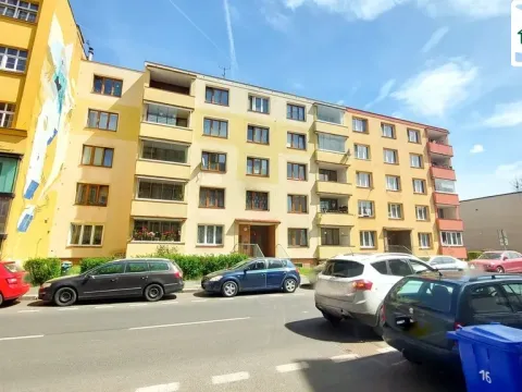 Pronájem bytu 2+1, Cheb, Valdštejnova, 60 m2