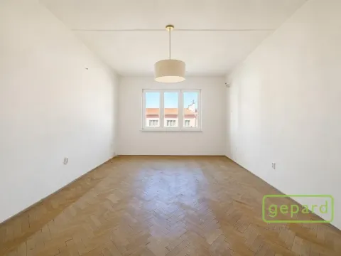 Prodej bytu 2+1, Ostrov, S. K. Neumanna, 70 m2